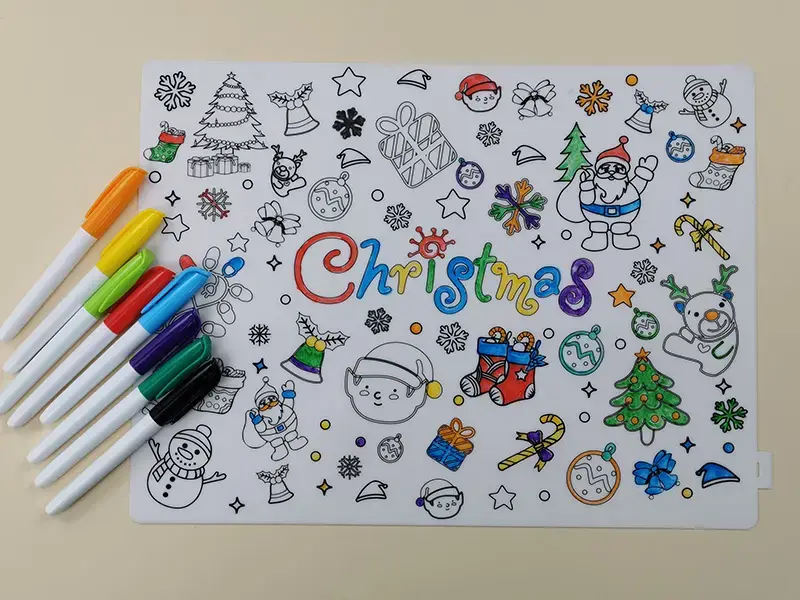 Washable marker pens with a silicone Christmas colouring mat