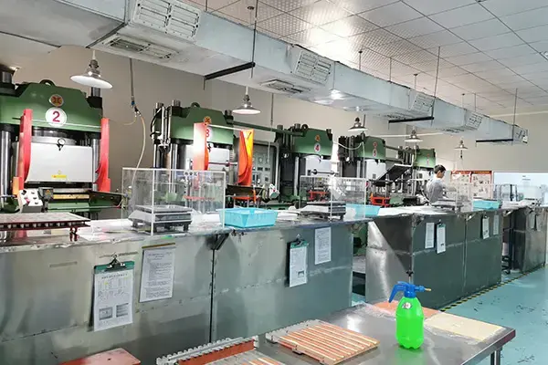 SANNYIN OEM/ODM production workshop with silicone molding presses